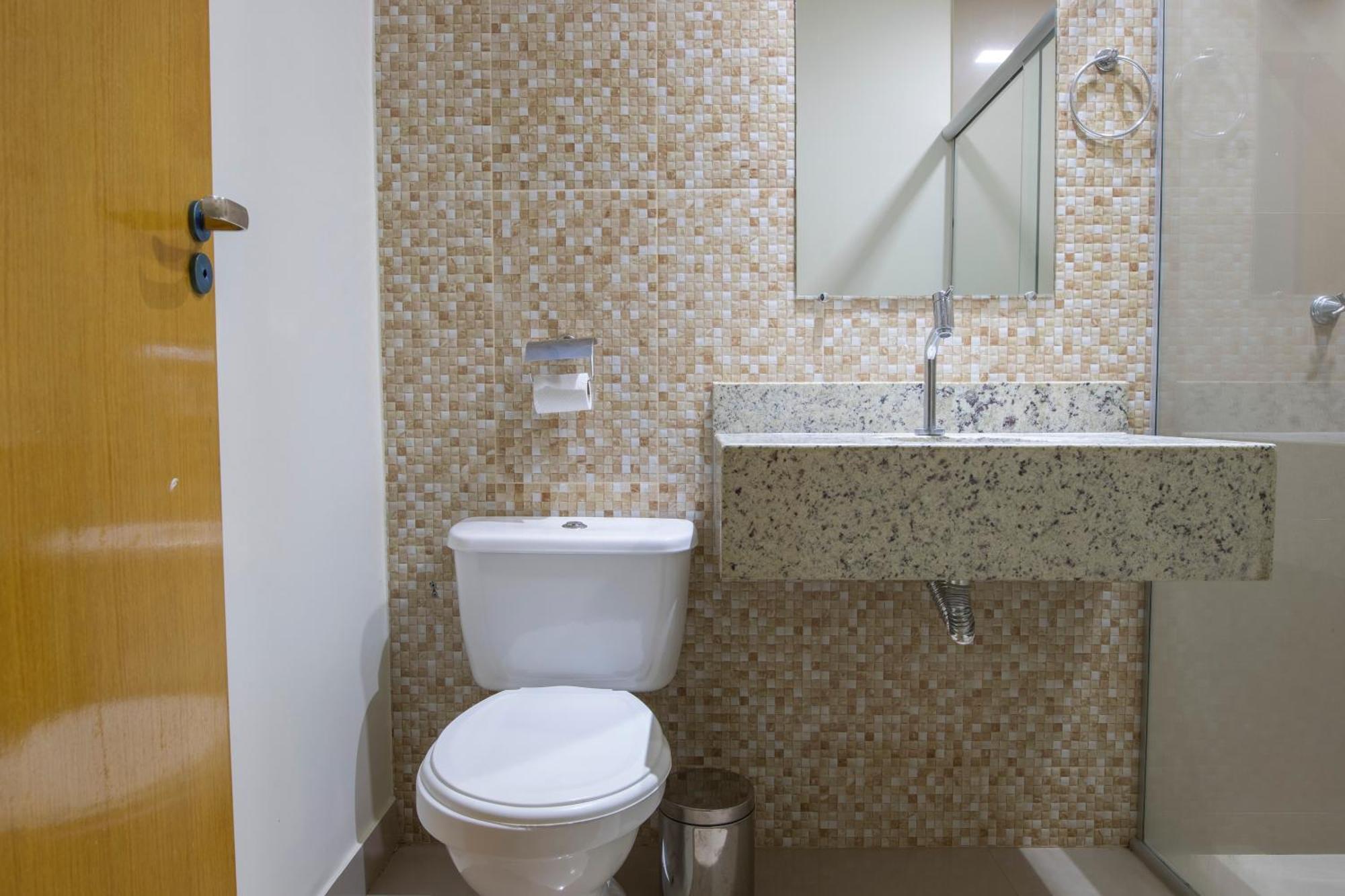 Oyo Tropical Confort Hotel, Brasilia Hotel